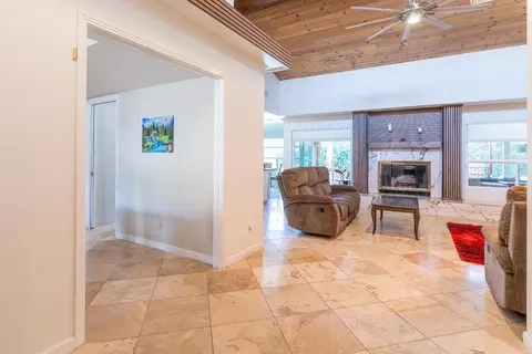 Entry Way - 561 Pierce Dr, Clovis, CA 93612 photo 2 of 4