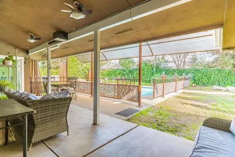 Exterior - 561 Pierce Dr, Clovis, CA 93612 photo 6 of 10