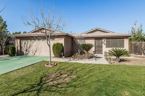 1064 Early Ave, Reedley, CA 93654