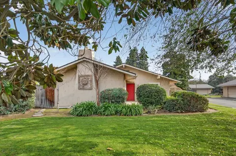 5740 N West Ave #109, Fresno, CA 93711