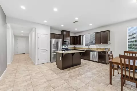 3917 E Myrtle Ave, Visalia, CA 93292 photo 5