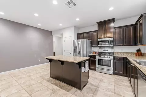 3917 E Myrtle Ave, Visalia, CA 93292 photo 7