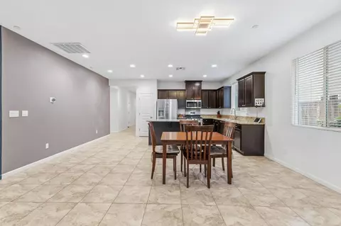 3917 E Myrtle Ave, Visalia, CA 93292 photo 8