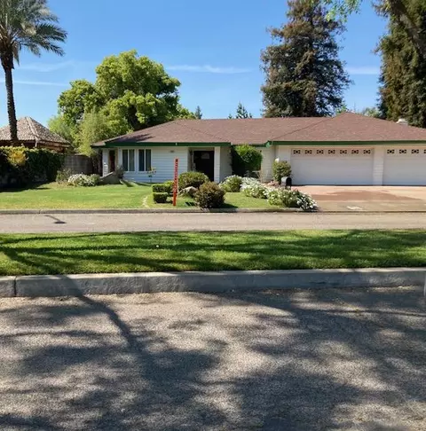 402 Mainberry Dr, Madera, CA 93637