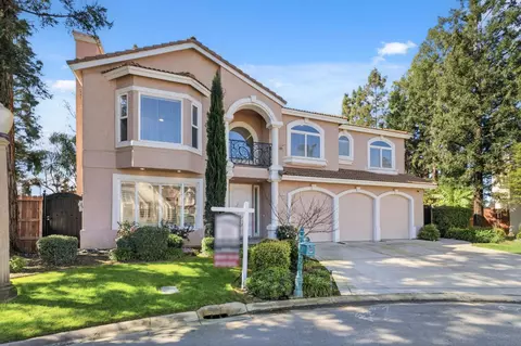 2625 E Sean Ave, Fresno, CA 93720