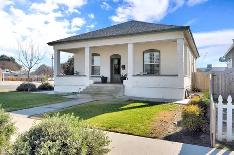 Exterior - 3 C St, Lemoore, CA 93245 photo 2 of 6