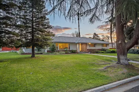 1619 W San Ramon Ave, Fresno, CA 93711