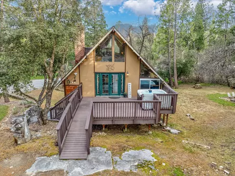 52966 Chapparal Dr, Oakhurst, CA 93644