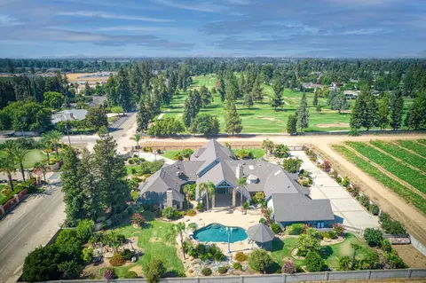 424 N De Wolf Ave, Fresno, CA 93737