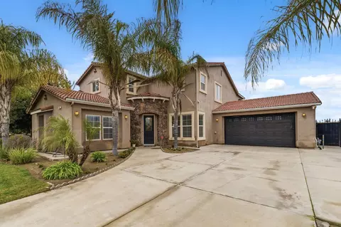 745 Esraelian Ave, Fowler, CA 93625