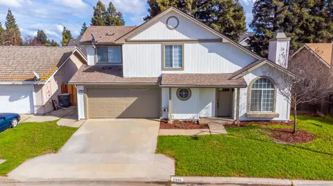 7330 N Woodrow Ave, Fresno, CA 93720