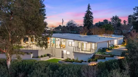1230 W Moraga Rd, Fresno, CA 93711