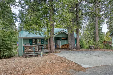 41150 Woodridge Ln, Shaver Lake, CA 93664