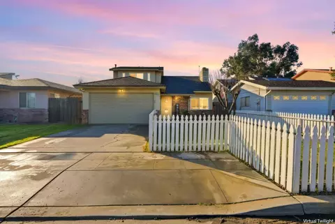 4297 W Brown Ave, Fresno, CA 93722