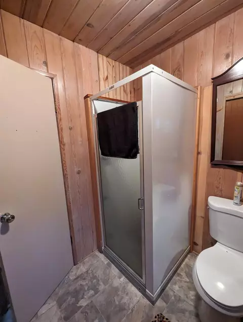 Bath - 48603 Todd Eymann, Miramonte, CA 93641 photo 1 of 3