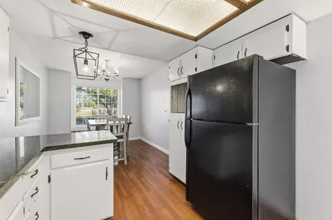 Kitchen - 1465 Mayflower Way, Clovis, CA 93612 photo 4 of 5