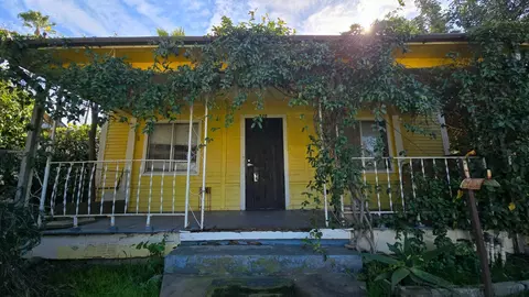 520 E Yale, Dinuba, CA 93618