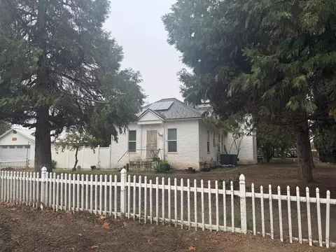 20745 S Pio Pico, Laton, CA 93242