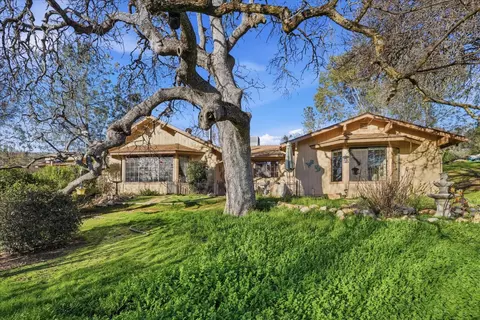 41900 Wild Horse Ct, Coarsegold, CA 93614