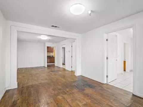 Living - 2624 E Olive, Fresno, CA 93701 photo 2 of 3