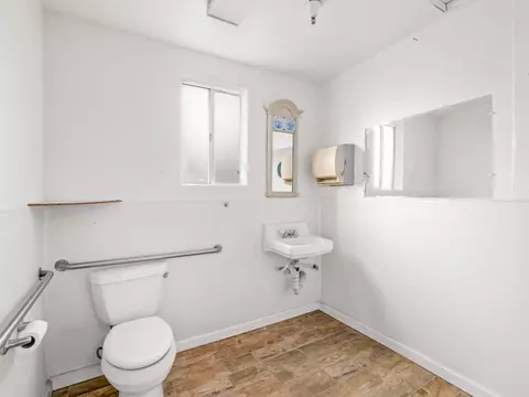 Bath - 2624 E Olive, Fresno, CA 93701 photo 1 of 2