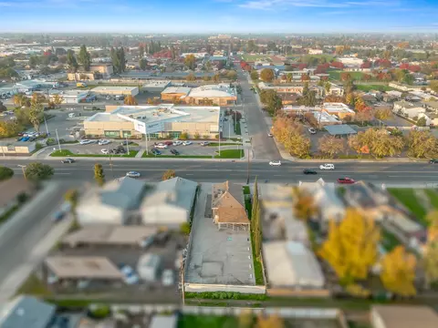 View/Area - 2624 E Olive, Fresno, CA 93701 photo 1 of 2