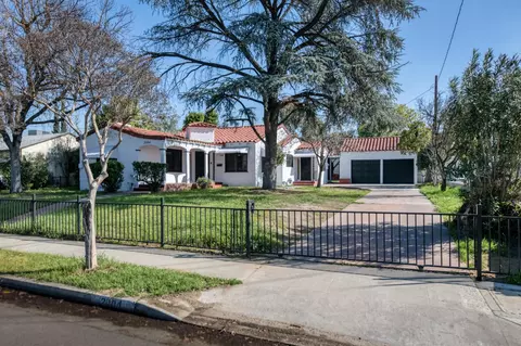 2004 N Maple Ave, Fresno, CA 93703
