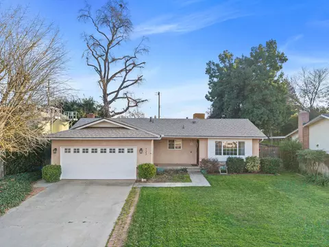 723 W Cambridge Ave, Visalia, CA 93277