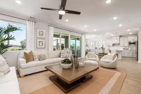 Living - 875 Solar Ln, Clovis, CA 93619 photo 2 of 3
