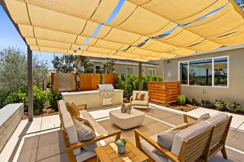 Exterior - 875 Solar Ln, Clovis, CA 93619 photo 5 of 15