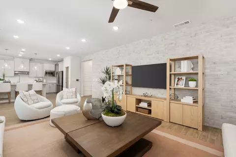 Living - 875 Solar Ln, Clovis, CA 93619 photo 3 of 3