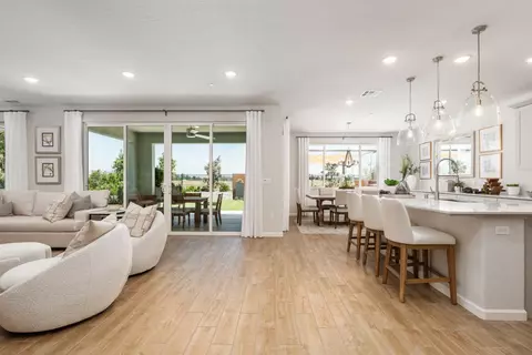 Entry Way - 875 Solar Ln, Clovis, CA 93619 photo 4 of 8