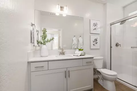 Bath - 875 Solar Ln, Clovis, CA 93619 photo 1 of 5