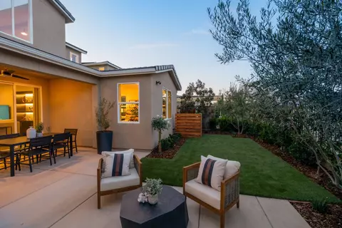 Exterior - 844 Solar Ln, Clovis, CA 93619 photo 10 of 10