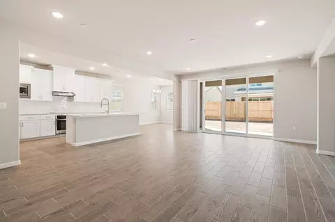 Living - 844 Solar Ln, Clovis, CA 93619 photo 1 of 5