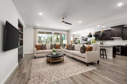 Living - 844 Solar Ln, Clovis, CA 93619 photo 1 of 4