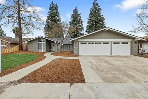 96 Burgan Ave, Clovis, CA 93611
