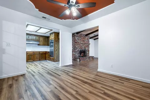 Living - 1629 Willow Ave, Clovis, CA 93612 photo 4 of 4