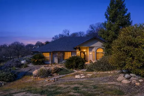 41766 John Muir Dr, Coarsegold, CA 93614