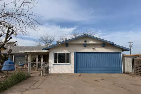 381 Henry St, Porterville, CA 93257