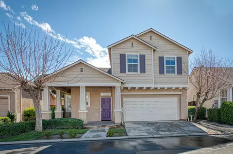754 W Riviera Ln, Clovis, CA 93619
