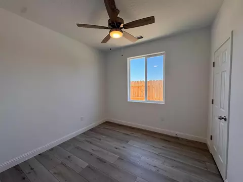 Bedroom - 474 W Windsor Ave, Clovis, CA 93612 photo 3 of 4