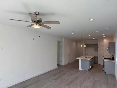 474 W Windsor Ave, Clovis, CA 93612 photo 10