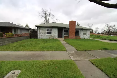 2425 E Brown Ave, Fresno, CA 93703