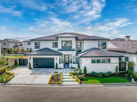 2345 E Putter Way, Fresno, CA 93730