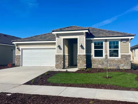 16210 W David Ave, Kerman, CA 93630