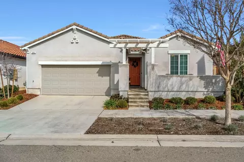 649 Wood Crest Ave, Madera, CA 93636