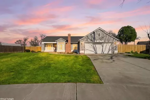 3207 Juniper Ct, Hanford, CA 93230