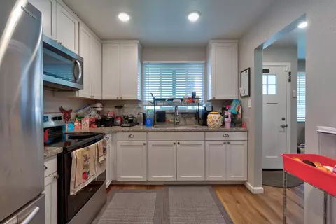 Kitchen - 1840 Cheyenne Dr, Merced, CA 95348 photo 2 of 4