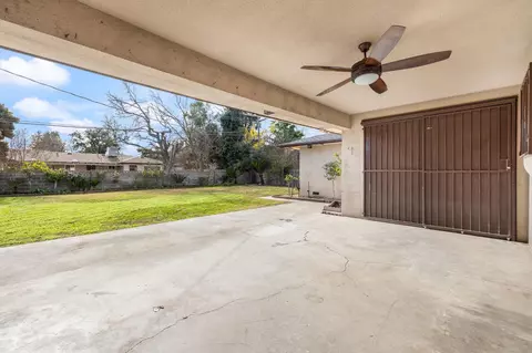 Exterior - 4948 E Townsend Ave, Fresno, CA 93727 photo 3 of 6
